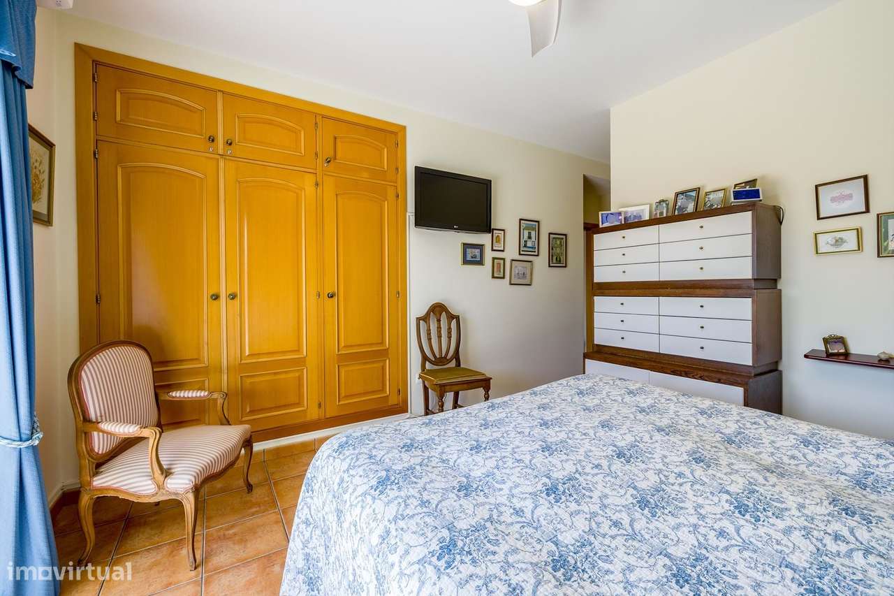 MORADIA TÉRREA V4 COM PISCINA PARA VENDA NO SARGAÇAL-10