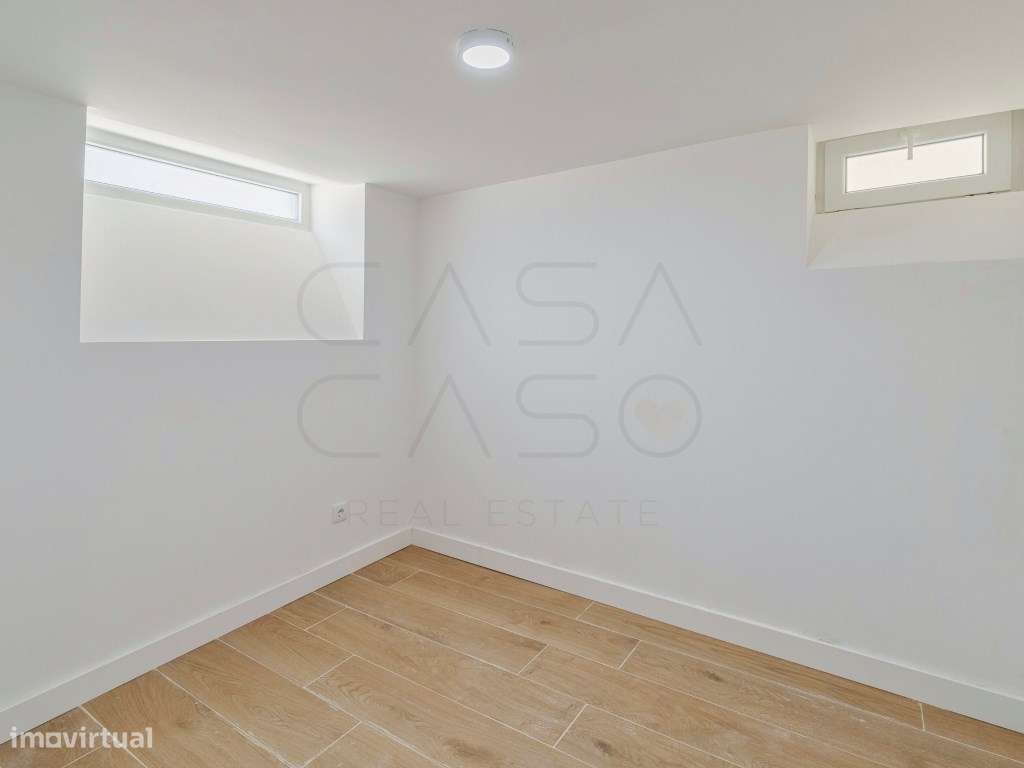 NOVO - Moradia de T4+2 no Bairro da Conceição-30