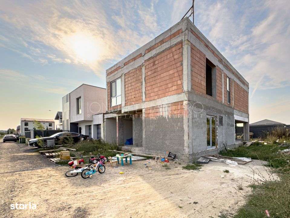 Vila moderna posibilitate personalizare – piscina exterioara si gara-1