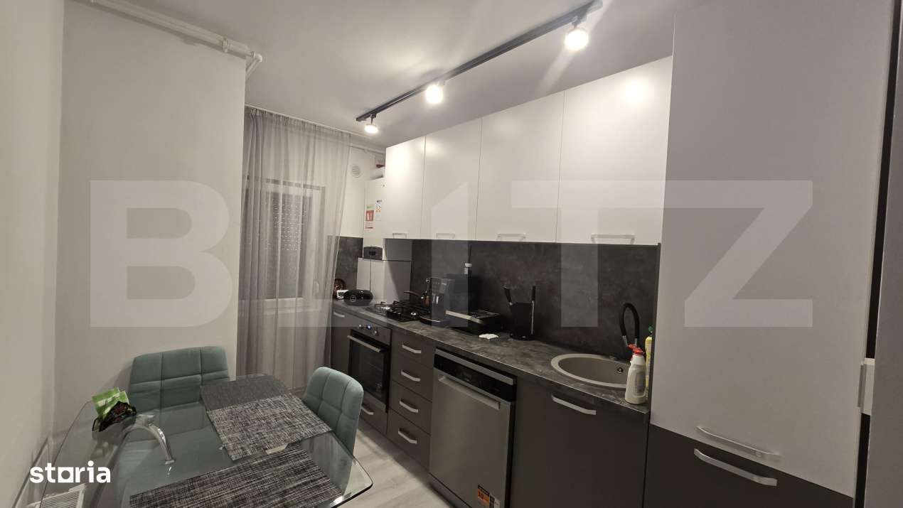 Apartament de vanzare, cu 4 camere, 78 mp, zona Micro17 - Imagine principală: 2/11