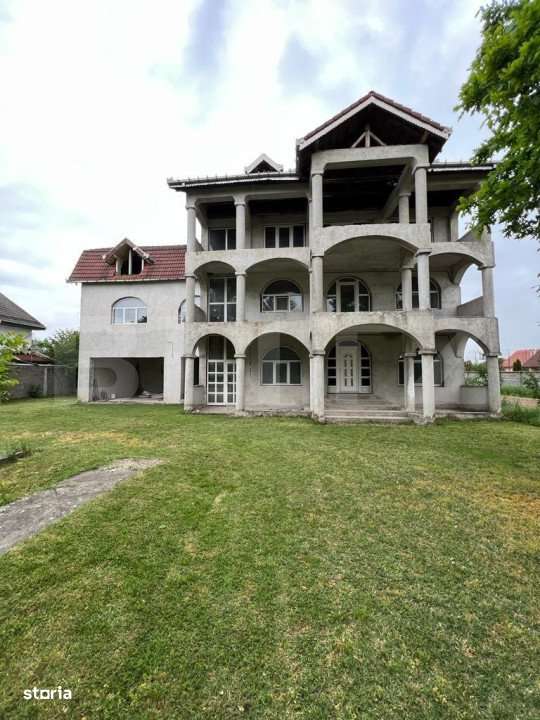 2 CASE, 300mp/700mp, teren 30 ari, zona strada Botizului - Imagine principală: 1/19