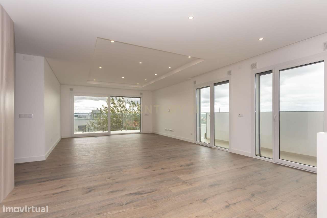 T3 de Luxo | 2.º Andar Direito | Varanda em L | Quinta do Desembargado-50