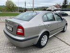 Skoda Octavia 1.6 Tour - 9