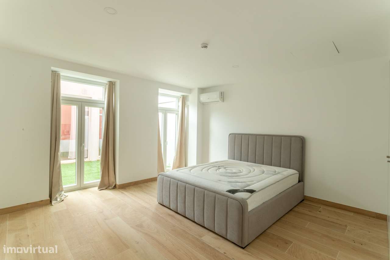 +6% Yield | Luxury Garden T2 no Centro Histórico do Porto – 107m²-12