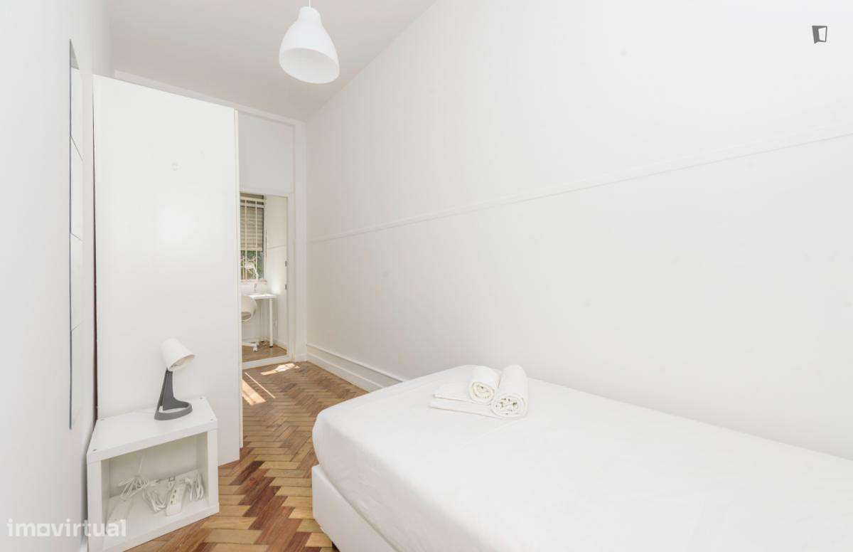 Quarto - localizado em Lapa Lisbon - Grande imagem: 3/7