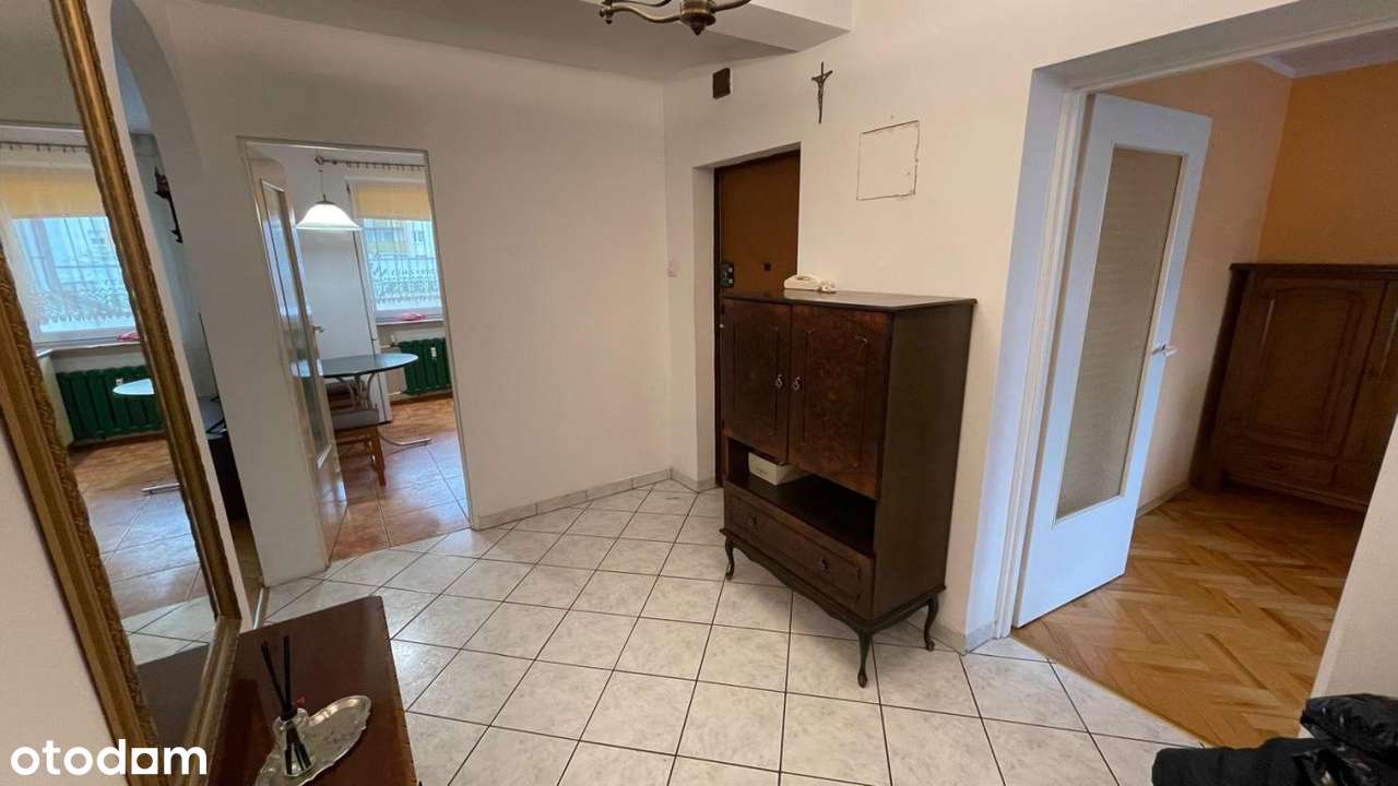 Sprzedam 4 pokojowe mieszkanie, 1 piętro, taras, garaż -os. Zatorze-14