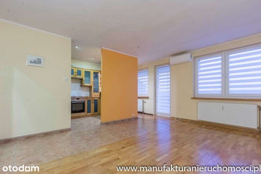 *3 Pokoje * Dwustronne* Cegła* Teren Ogrodzony*-0