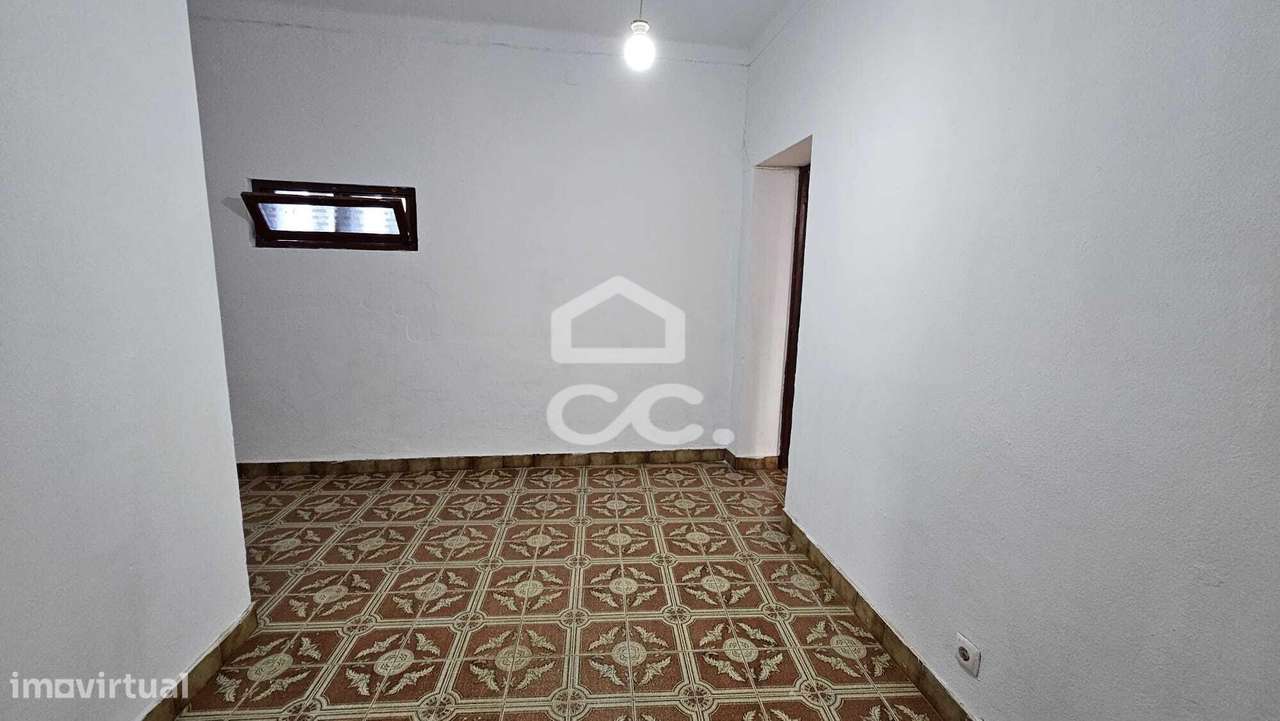 Casa térrea com terraço e aproveitamento de sótão.-13