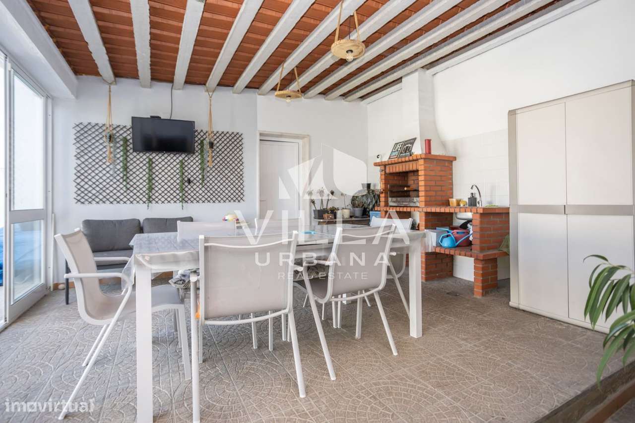 Moradia T3+1 Isolada com Jardim e Excelentes Áreas | Quinta do Anjo-13
