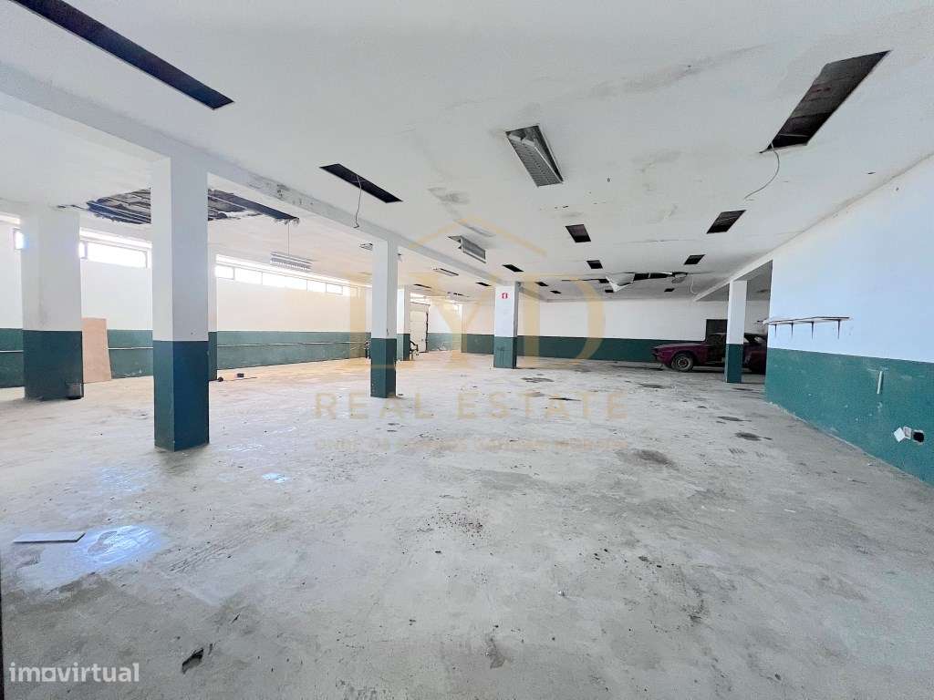 Espaço de Arrecadação e Arrumos com 570 m² em Penamaior, Paços de F...-8