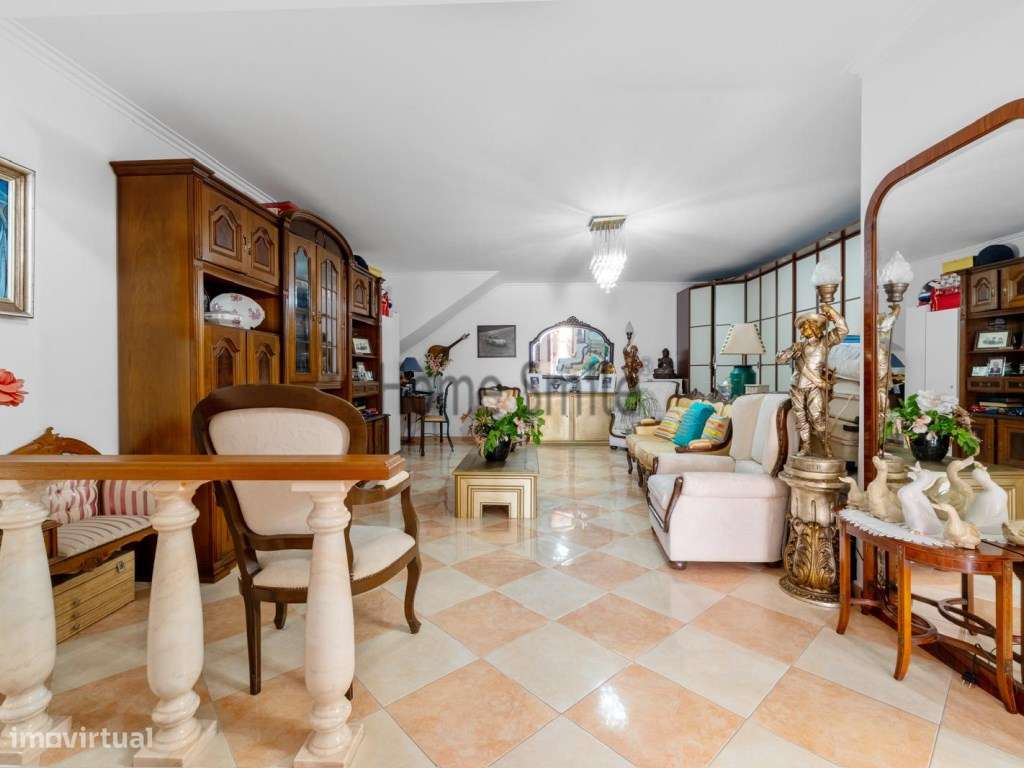 T3+1 COM 2 TERRAÇOS. ANEXO COM PISCINA-7