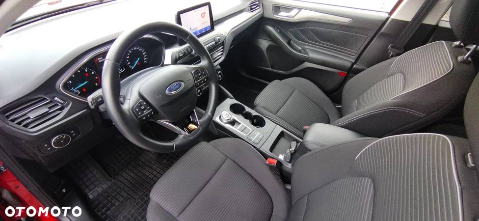 Ford Focus 1.5 EcoBoost Titanium - 10