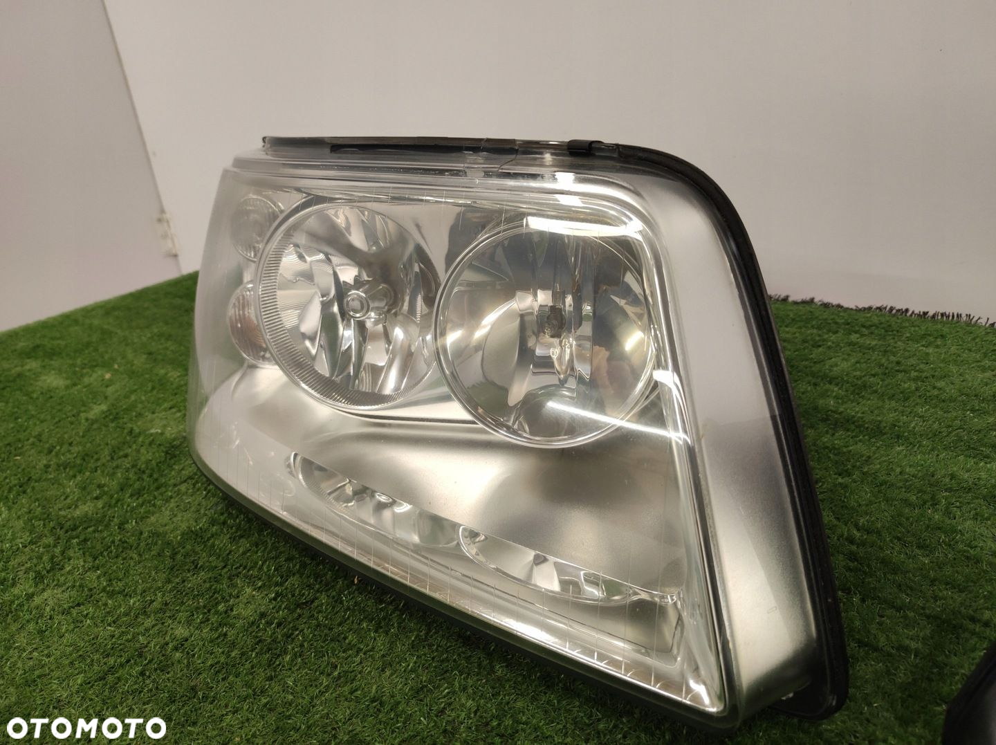 LAMPA LAMPY LEWA PRAWA VW T5 MULTIVAN CARAVELLE 7H1941016T 7H1941015T - 5