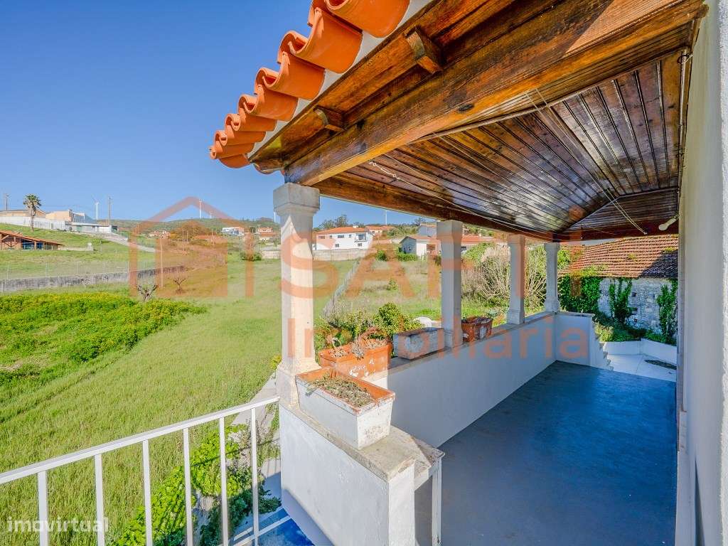 Moradia T4 com espaço exterior - Grande imagem: 3/34