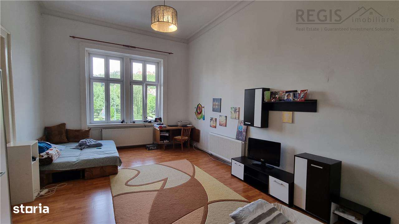 Apartament  clasic de doua camere zona Centrul Istoric - Imagine principală: 5/12