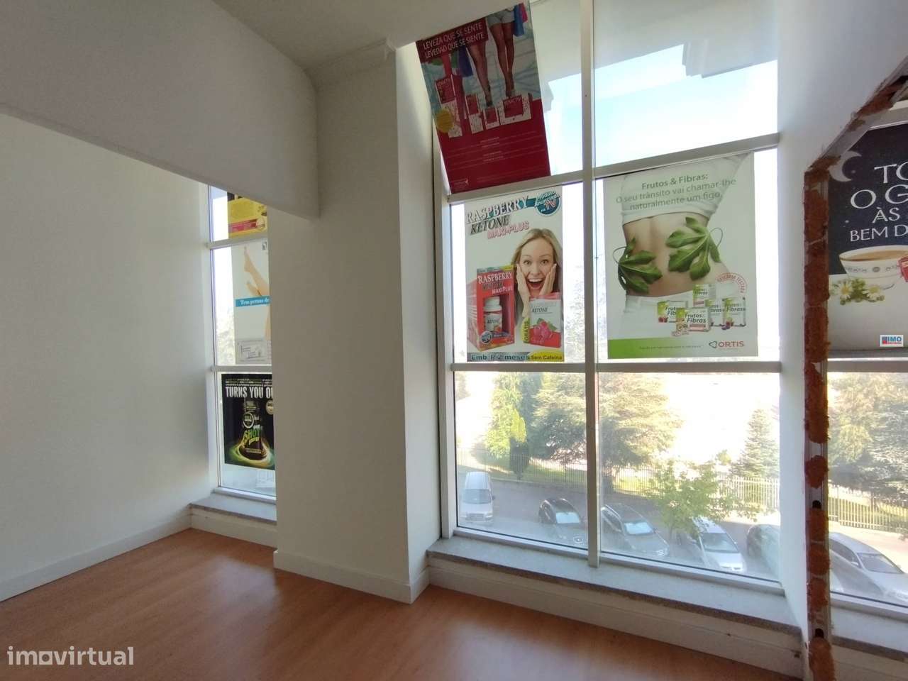 Loja - CC Acropole - Centro do Fundão - Grande imagem: 5/7