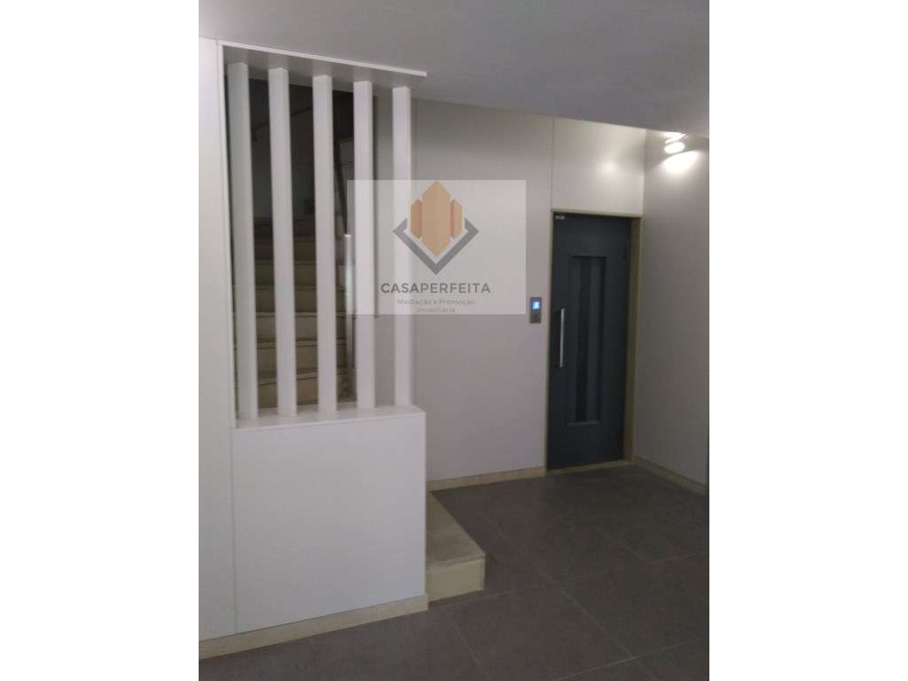 Apartamento T4 totalmente Remodelado -Boavista-14