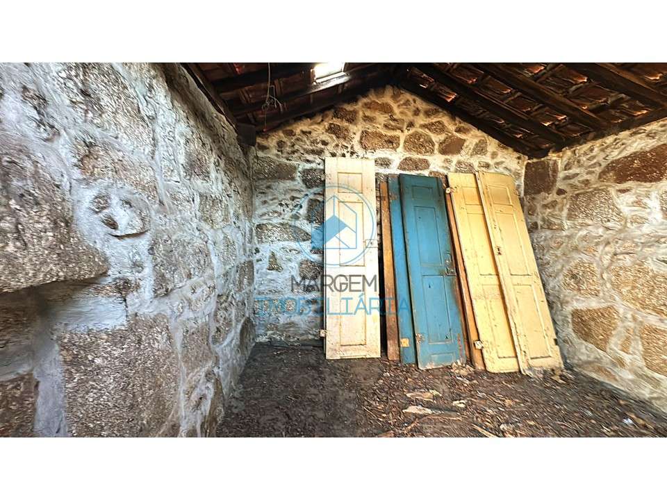 Moradia térrea para Restauro | 581 m²-6