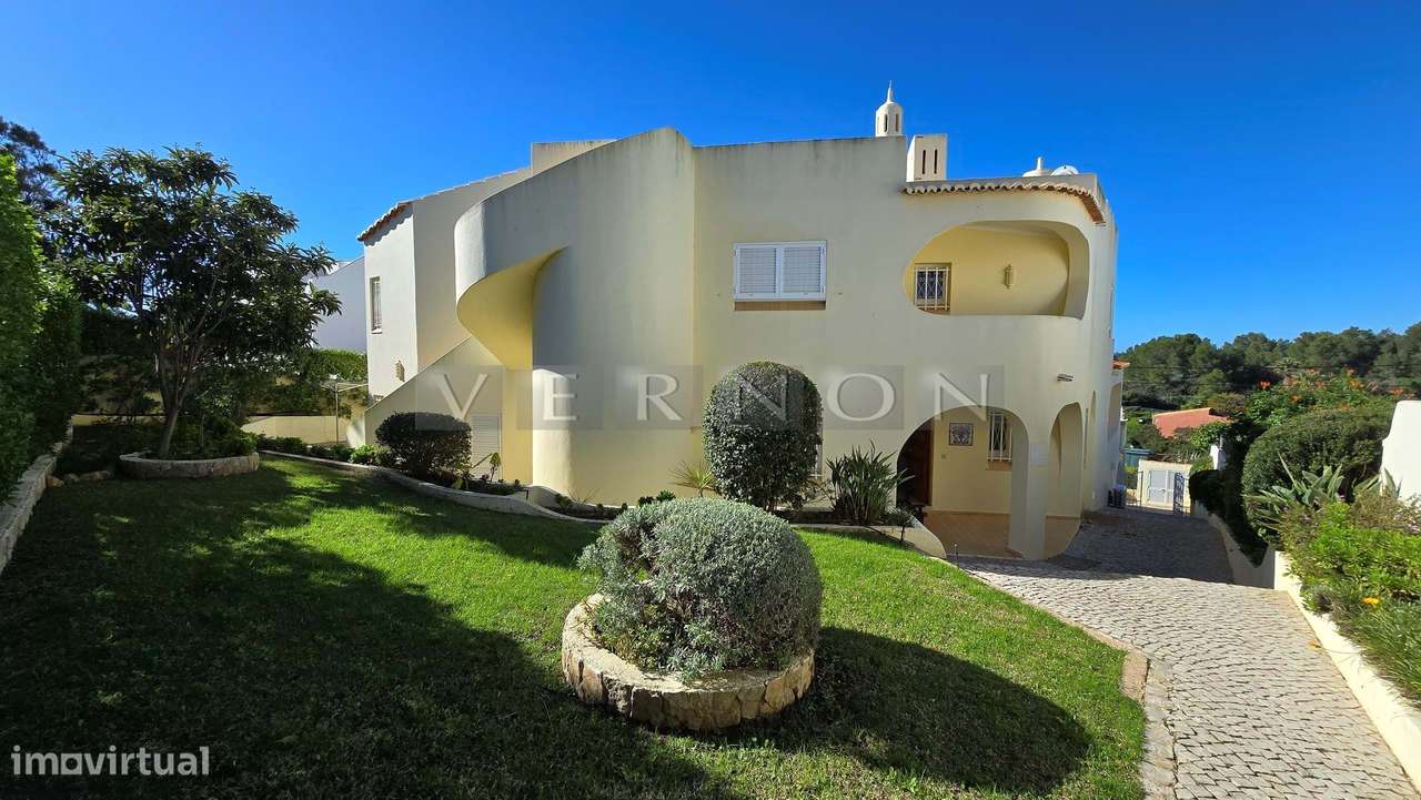 Algarve, para venda, moradia T5 primeira linha do mar com piscina aque-6