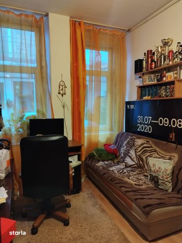 Apt CENTRU,2 camere cu pivniță și parcare lângă magazin SORA-13