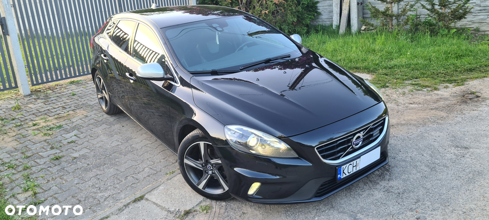 Volvo V40 D2 R-Design - 36