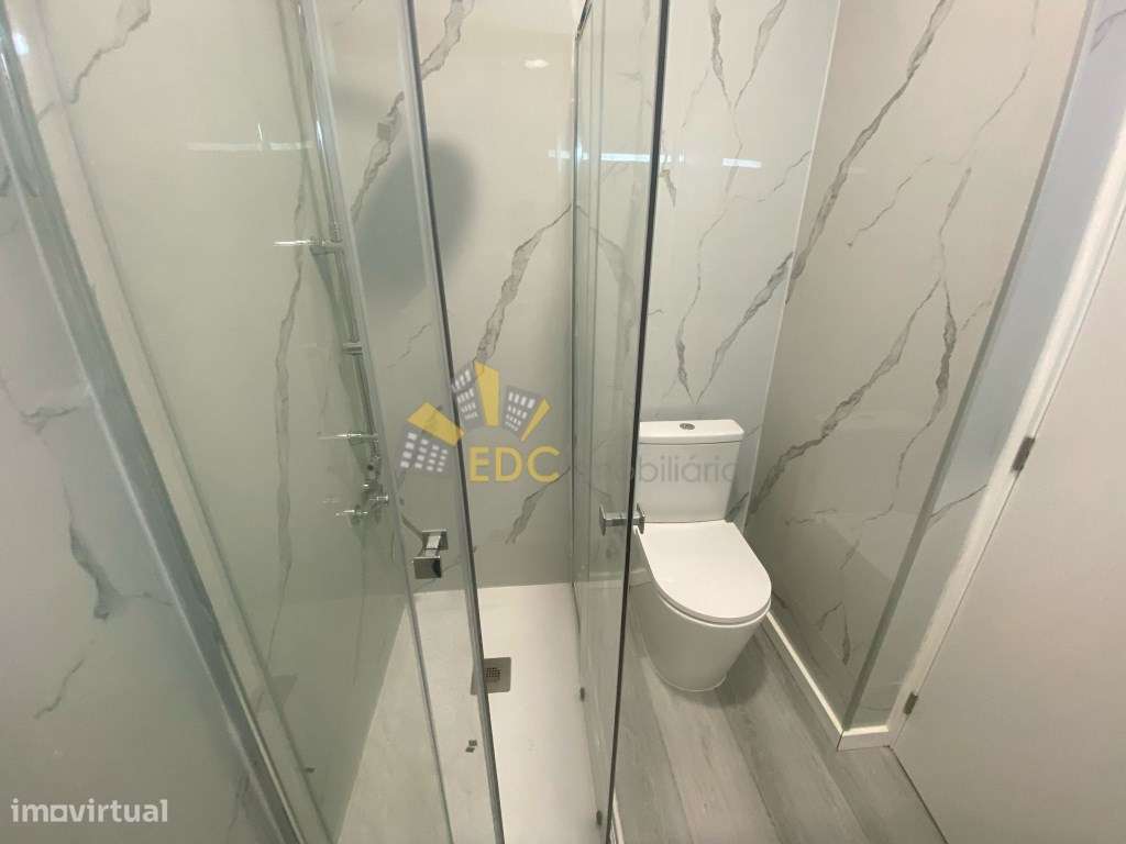 Apartamento T1 Remodelado em Zona Central da Amadora| Junto a Trans...-10