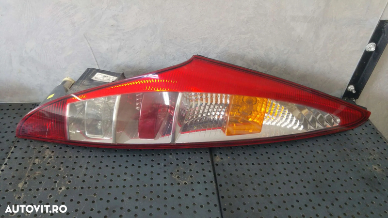 Stop tripla lampa stanga fiat ulysse 179 1400202180 - 1