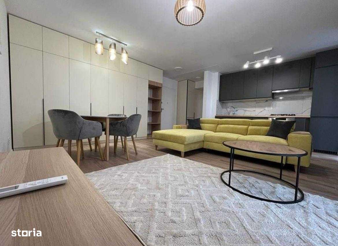 Vand ap.superb cu 1camera ,superfinisat,parcare exterioara ,Buna Ziua-0