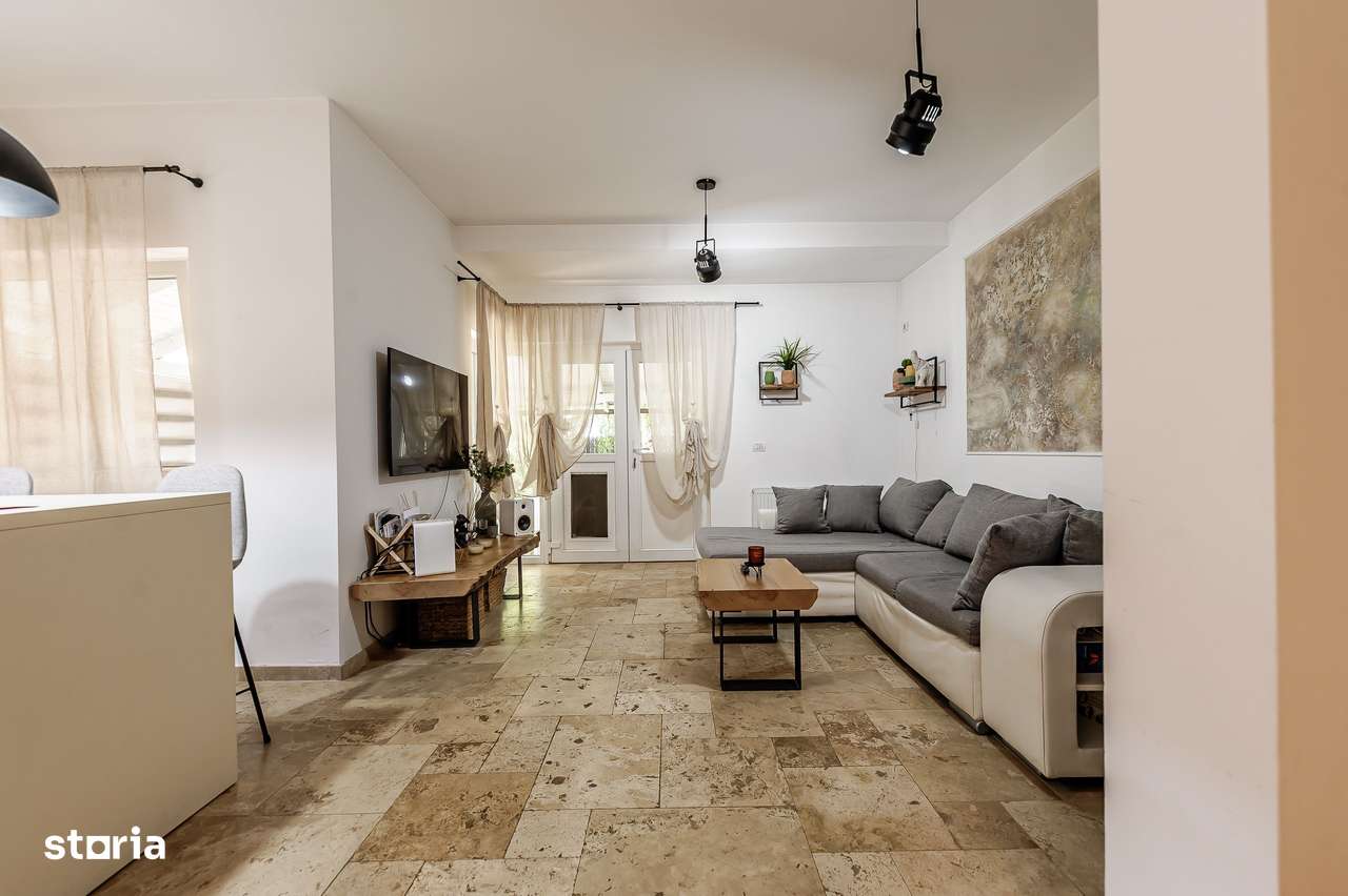 Casă de vânzare – Via Carmina, Vladimirescu -zonă rezidențială premium - Imagine principală: 5/15