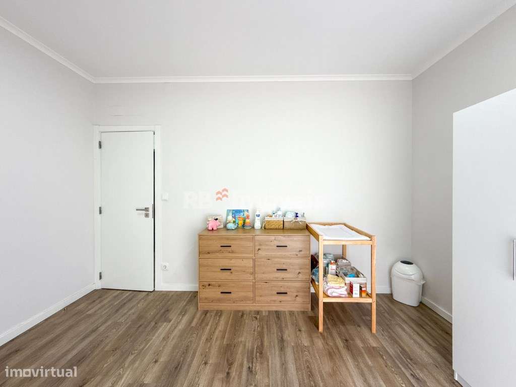 Apartamento T3 Remodelado c/ Varandas - Junto à Estação de Comboios...-16