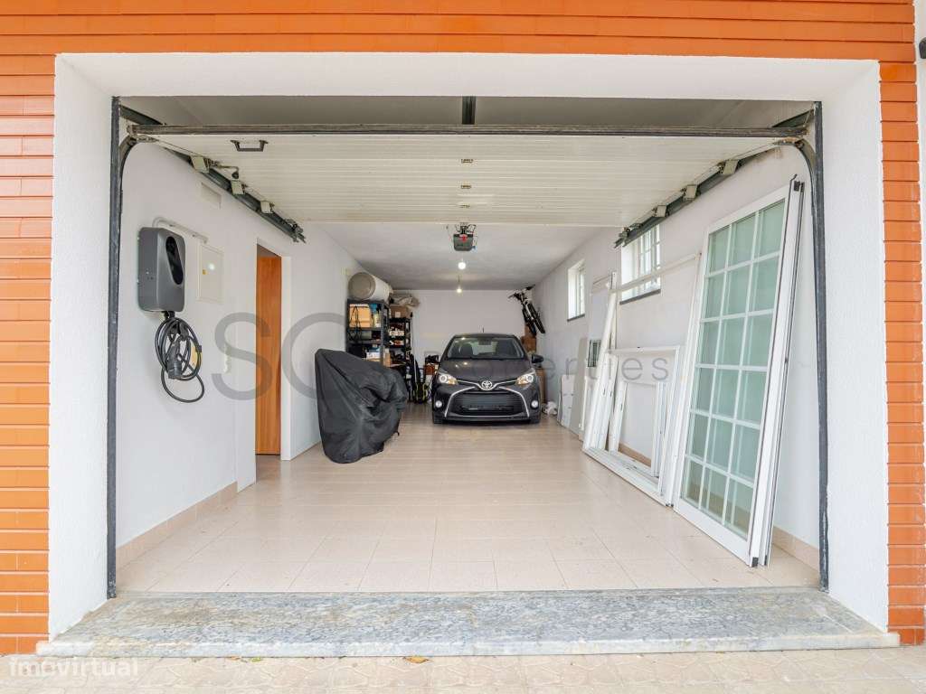 Moradia Isolada renovada T3+2 Quintinhas Cave sótão e pronta a habitar-39