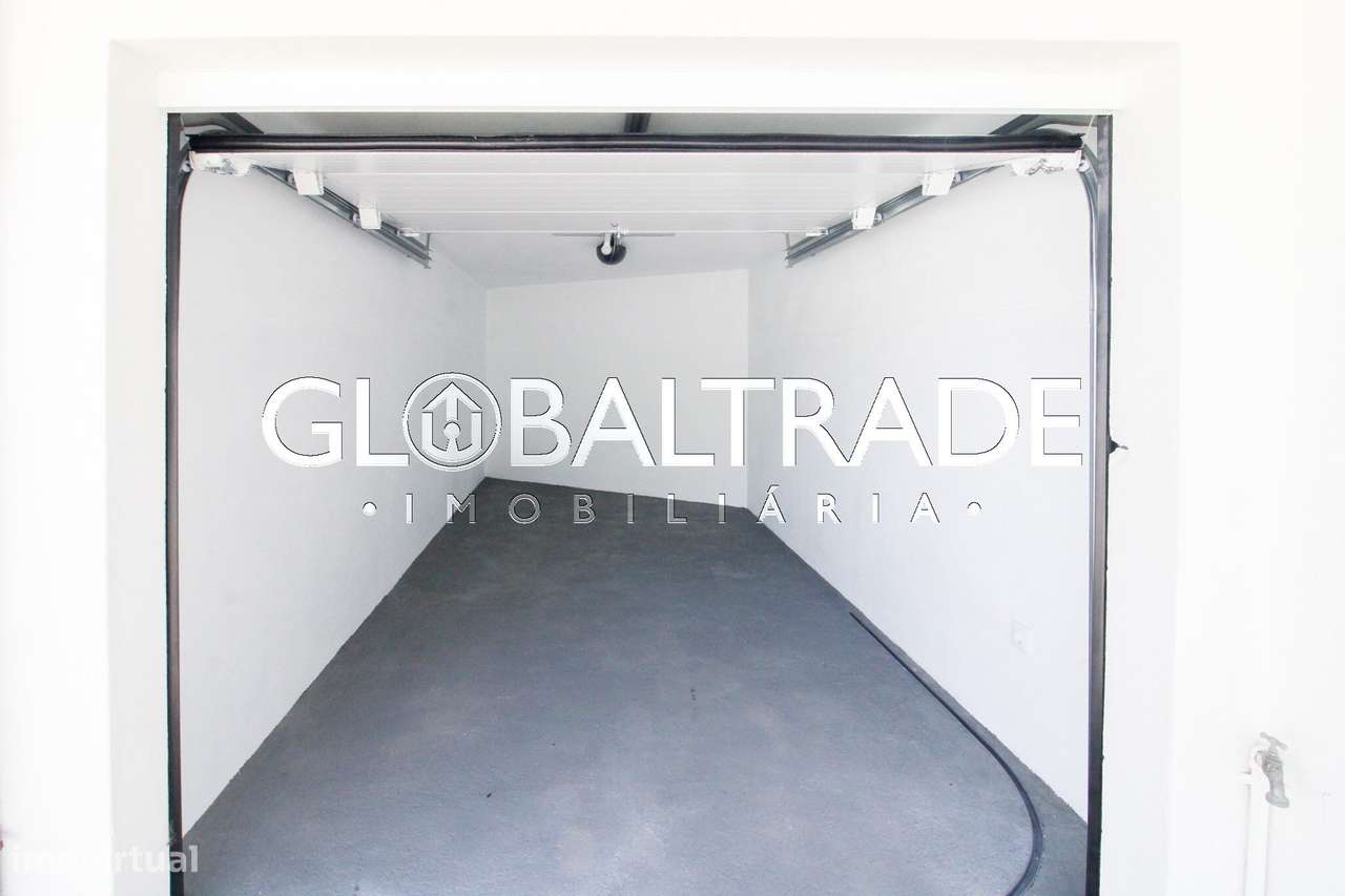 Apartamento T2 Renovado em Leça do Balio-41