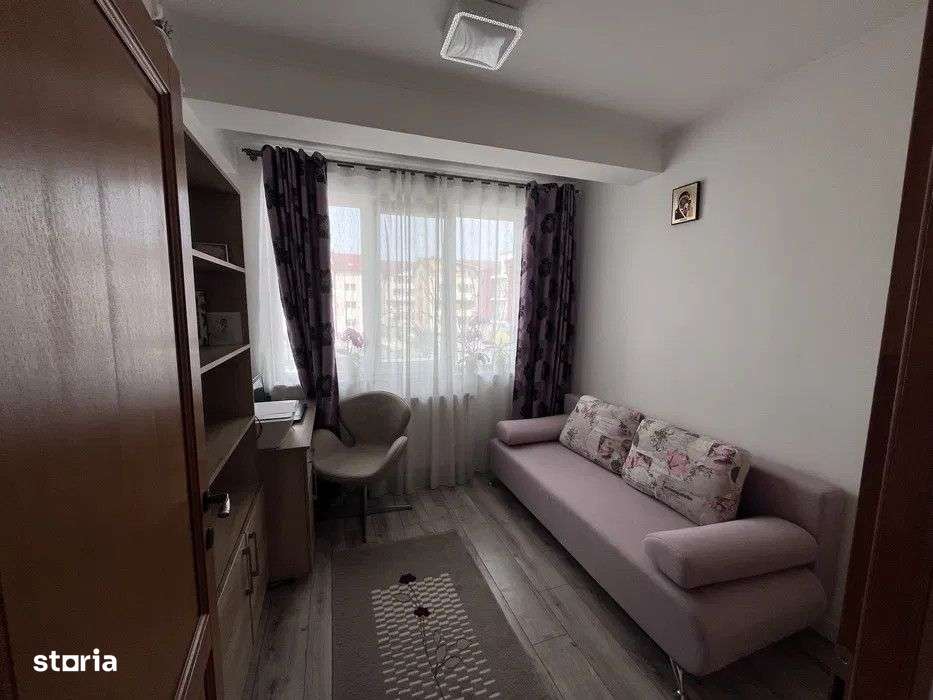 Casa zona Porii, Floresti , 2 locuri de parcare, zona linistita - Imagine principală: 5/8