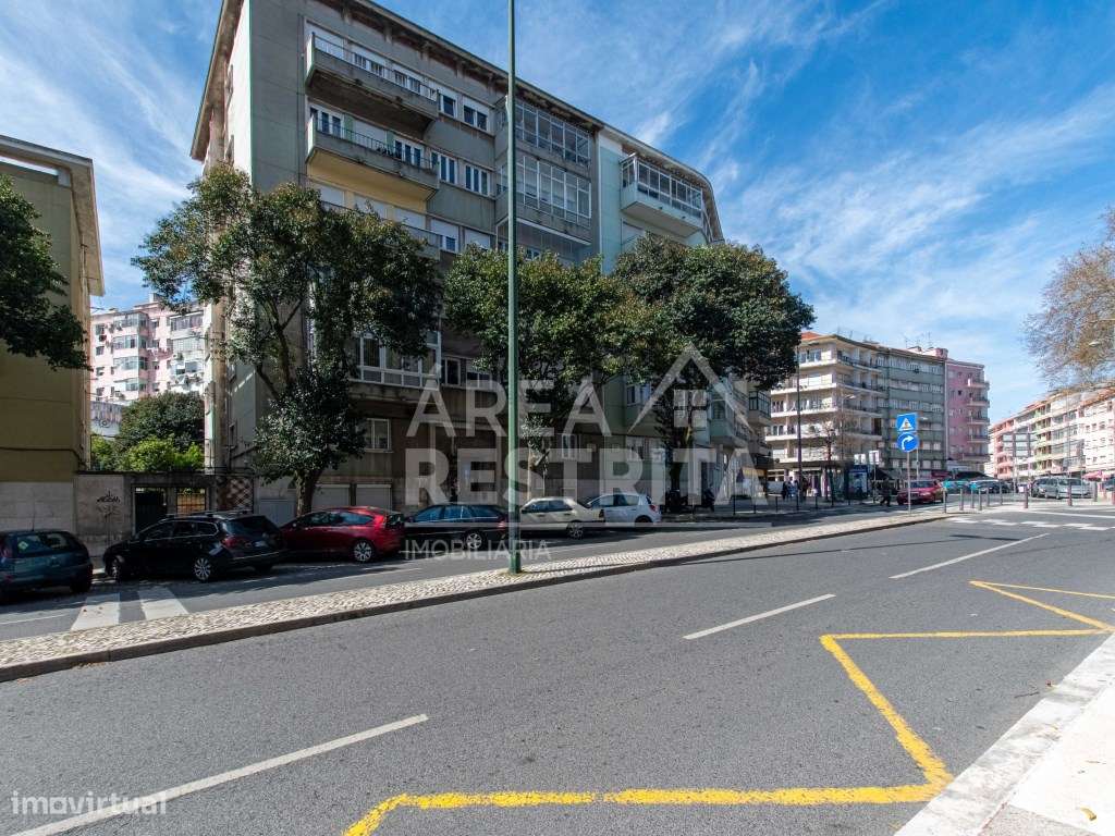 Apartamento T2 em Lisboa na Penha de França-15