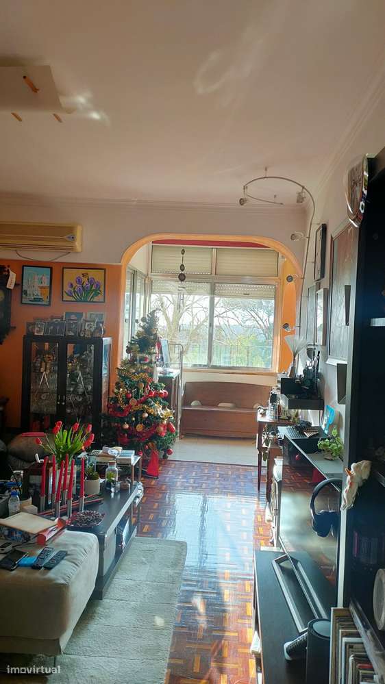 Oportunidade de investimento em Linda-a-Velha, concelho de Oeiras - Grande imagem: 2/18