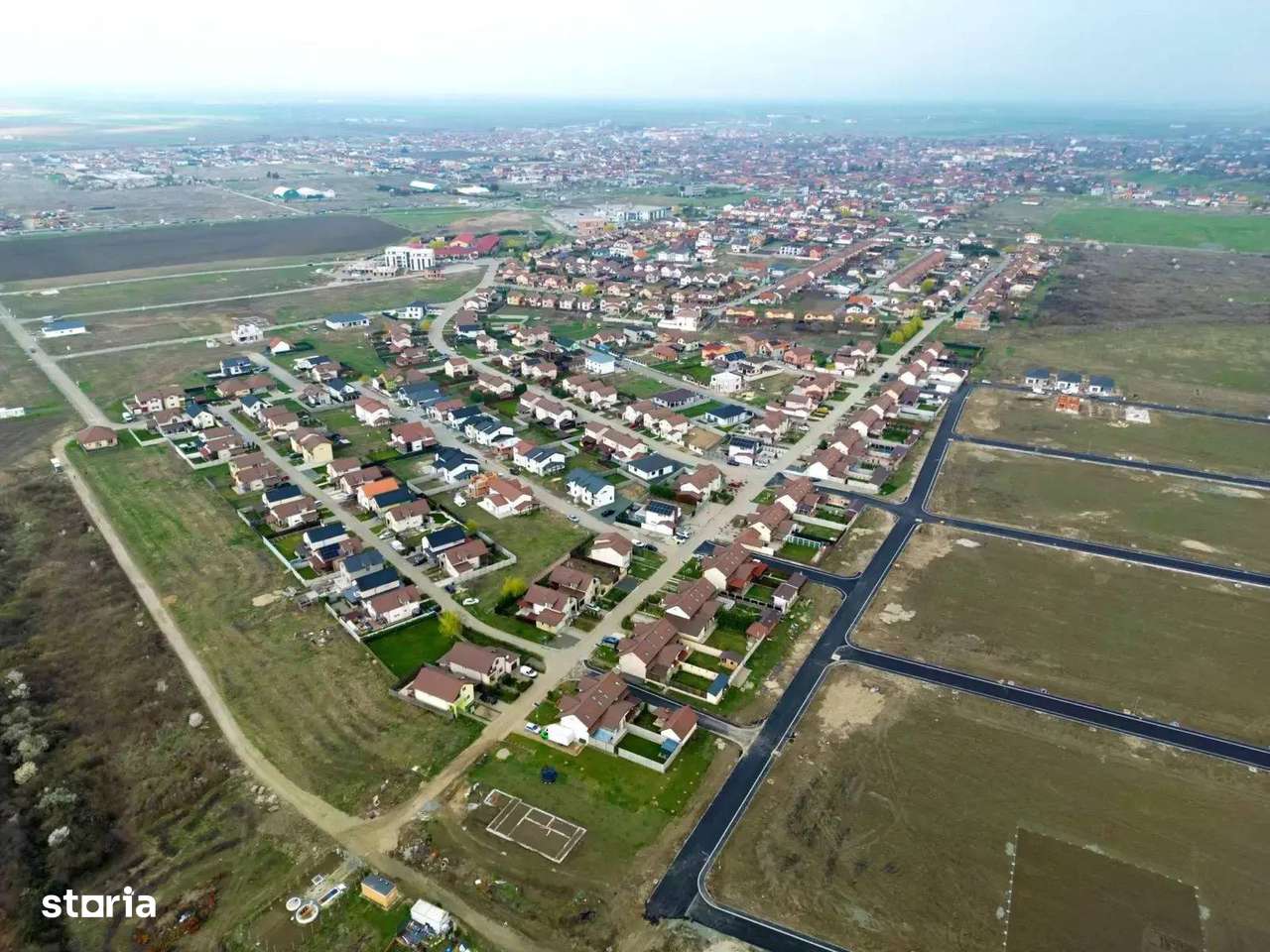 Terenuri de vânzare în Via Carmina cu utilitatile la cheie - Imagine principală: 3/4