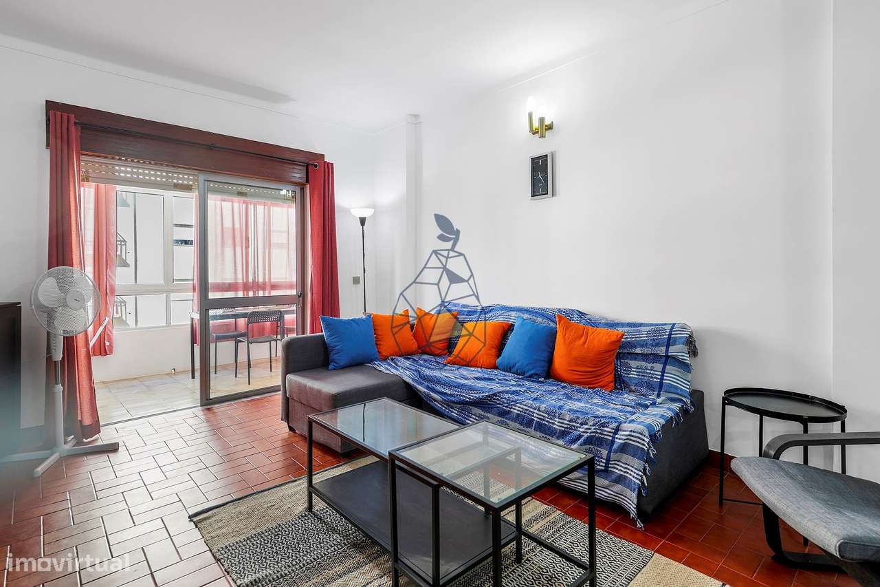 Apartamento T2 com Garagem e Elevador — Portimão-14