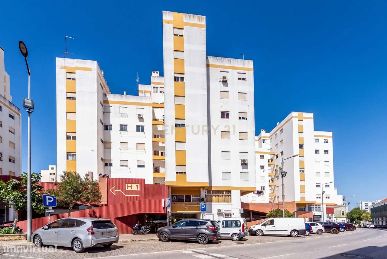 Exclusivo Apartamento T2 | Único Apartamento no 7º Piso | Vista Rio |-20