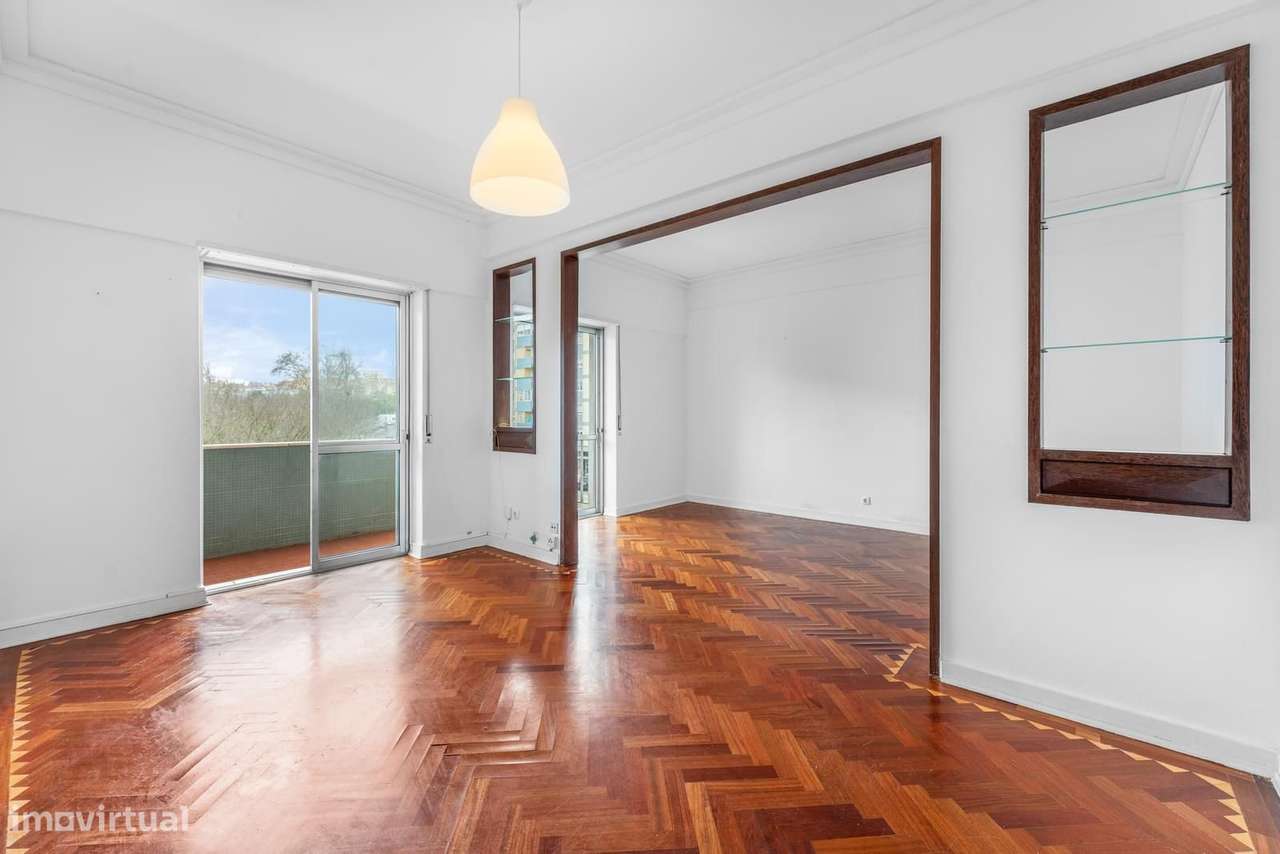 Apartamento T2 com varanda, Benfica, Lisboa - Grande imagem: 5/25