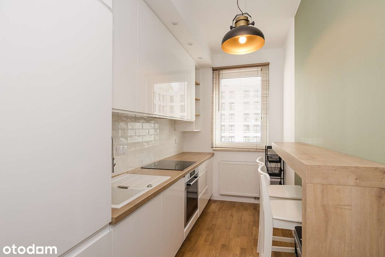 W pełni wyposażone, jasne & gotowe do wprowadzenia z oddzielną kuchnią-5