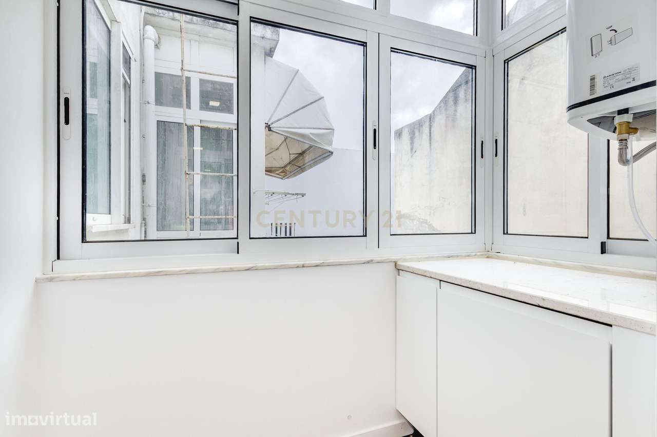 Apartamento T2, totalmente renovado.-16