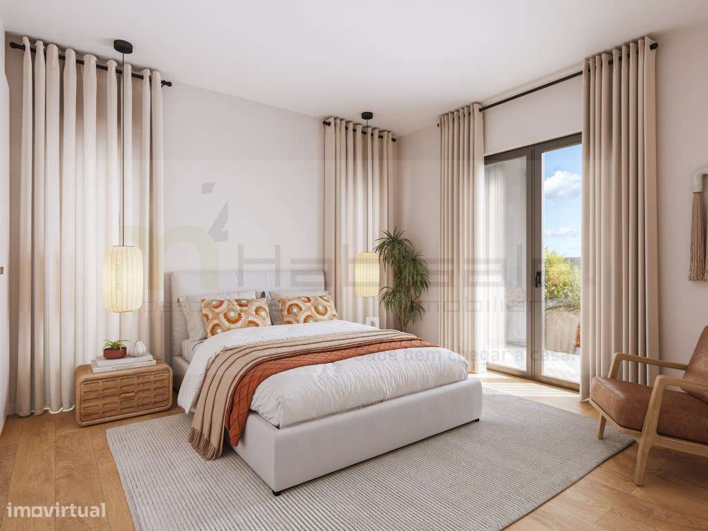 T3 em Condomínio Privado com Piscina no Centro de Famões-7