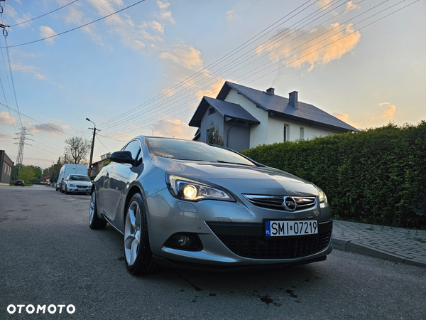 Opel Astra GTC 1.4 Turbo - 4