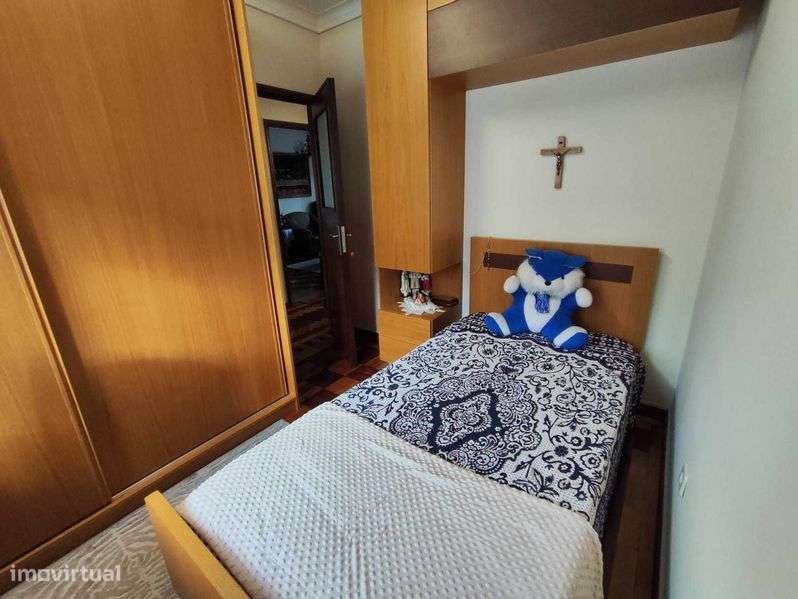 Moradia V3 independente - Grande imagem: 4/6