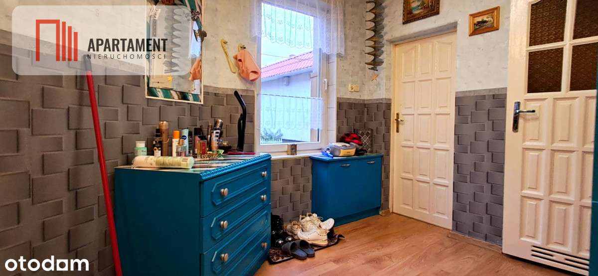 Dom z dużym budynkiem gospodarczym-11