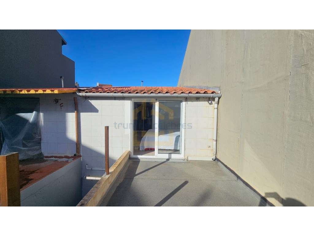 Moradia T2+1 Totalmente Renovada - 100m da Praia | Vila do Conde-17