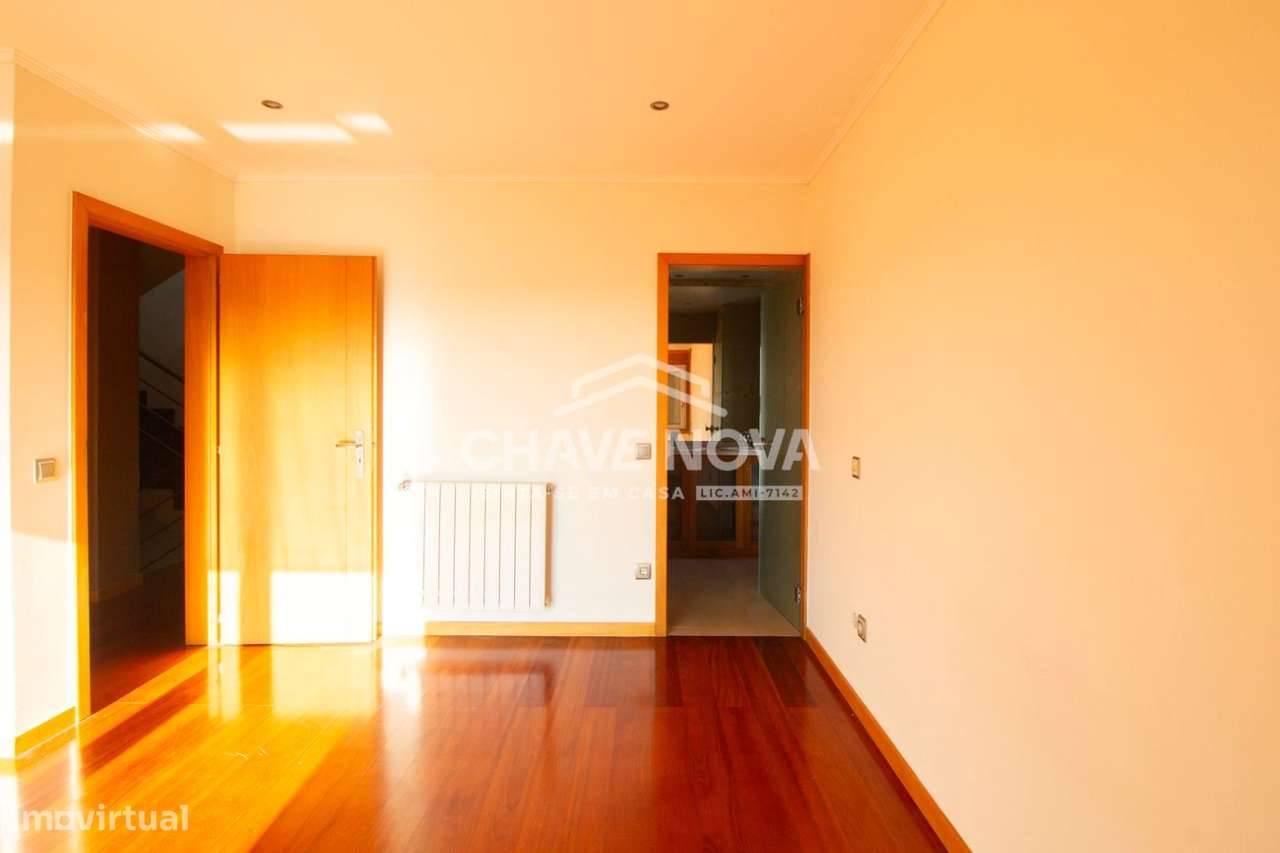 Moradia T4 em Valongo-13