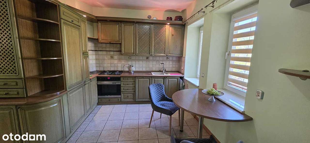 Komfortowy dom jednorodzinny, wieloletni ogród, garaże,-7