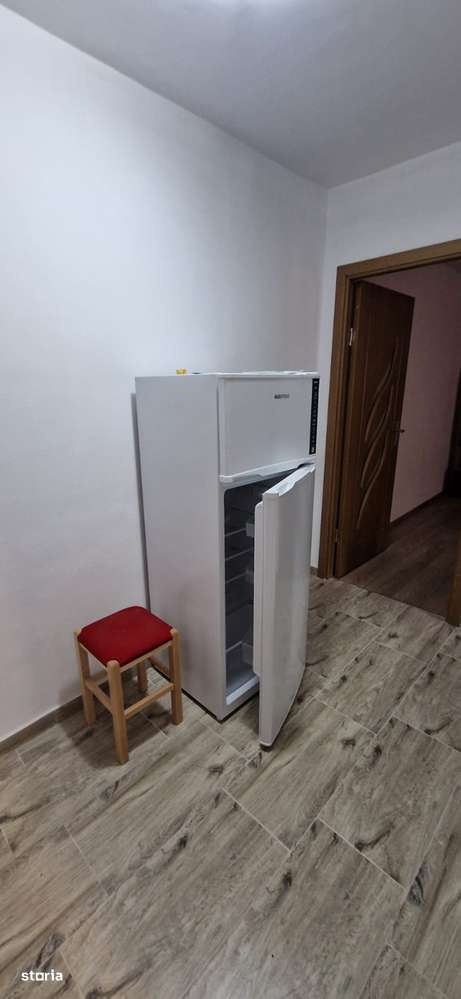Ap 2 Camere Parter zona Girocului 300 euro - Imagine principală: 5/7
