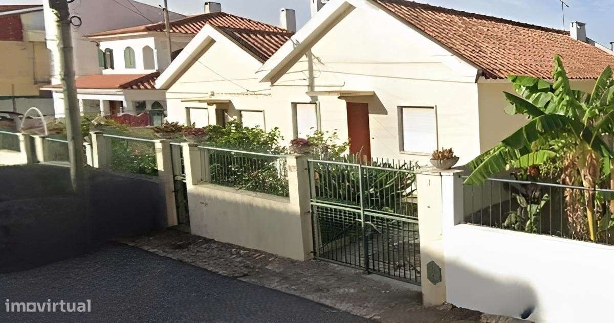 Terreno para Construção de 4 Moradias com Loteamento Aprovado-2